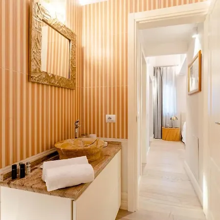 Art Luxury Sofia * فلورنس